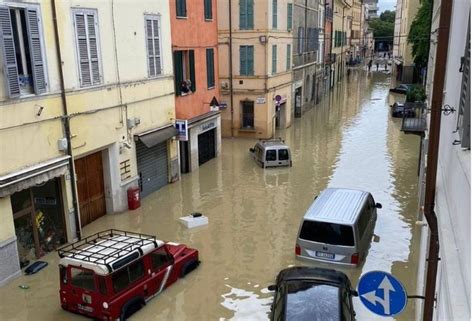 NAJGORE POPLAVE U PROTEKLIH 100 GODINA Šteta u Italiji najmanje