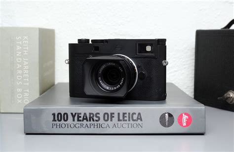 Leica M10 Monochrom Review - Razor Sharp black and white camera