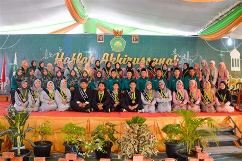 Undangan Haflah Akhirussanah Pondok Pesantren Modern Al Falah