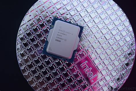 Intel Core i9-14900KS 6.2 GHz & 24 Core Desktop CPU Review: The ...