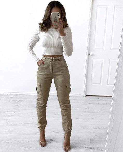 Pin By Hayley On F O R H E R In 2020 Cargo Pants Outfit Classy