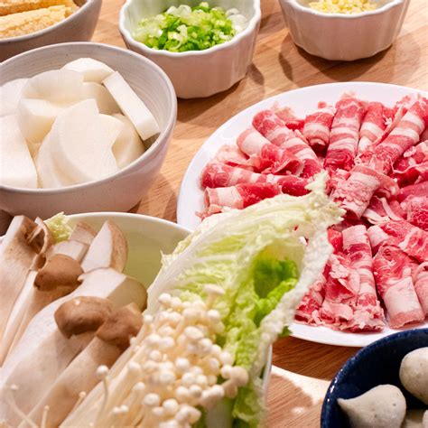 Diving Into The World Of Steaming Hot Broths: A Beginner's Guide To Cooking Hotpot At Home