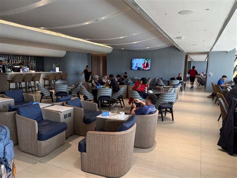 Review: Philippine Airlines Mabuhay Lounge Manila (MNL)