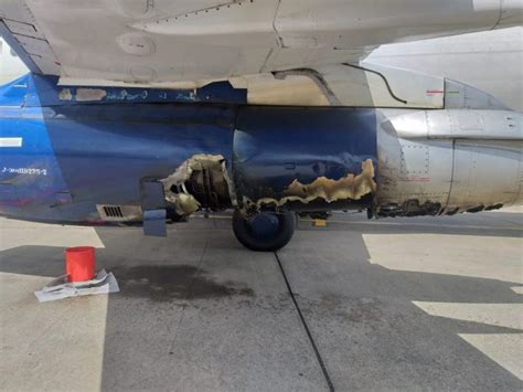 Venezolana Boeing 737 suffers uncontained engine failure - SamChui.com