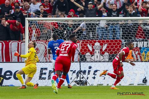 Miljoen Euro Duwen Goudhaantjes Genk En Antwerp Toptransfers Van