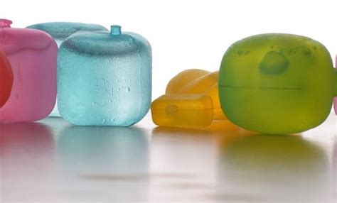 Reusable Ice Cubes: What They Are & How To Use Them » NatureCode