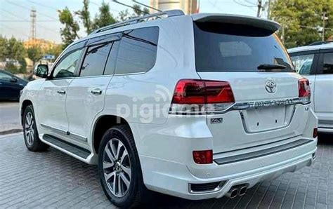 Toyota Land Cruiser Prado V8 2016 Model In Mombasa Pigiame