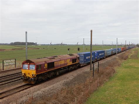 Photo Of 66067 At York The Sidings Hotel Trainlogger