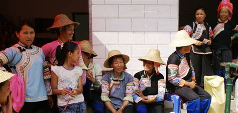 Minorities of Yunnan - their tradition, language, writing and culture