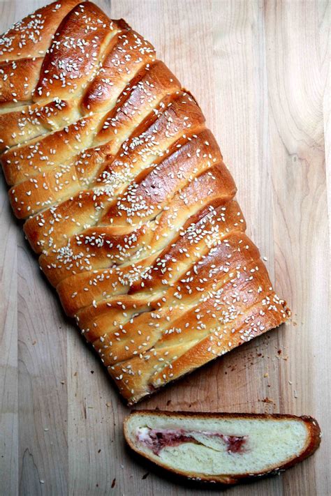 Braided Bread With Strawberry And Cream Cheese Filling Baking Sweet Food Homemade Recipes