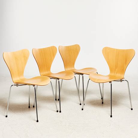 ARNE JACOBSEN Sjuan Tuoli 4 Kpl Fritz Hansenille Malli