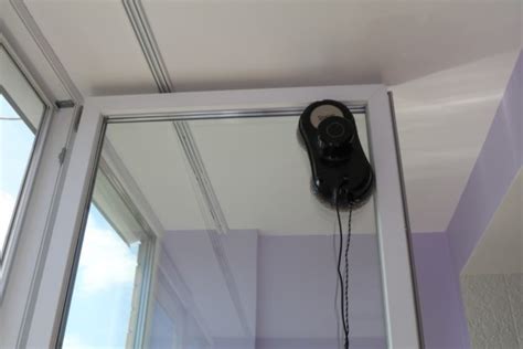 Redmond SkyWiper RV-RW001S: обзор робота , цена и характеристики, где ...