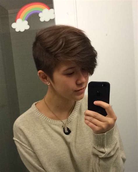 A Little Overgrown Undercut Excuse The Bed Head Uu Non Binary Haircuts Ftm Haircuts