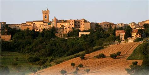 Recanati Patria Di Giacomo Leopardi Viaggio In Baule