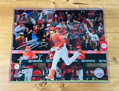 Topps Authentic Roy Shohei Ohtani Signed