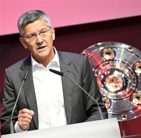 Herbert Hainer Bleibt Pr Sident Des Fc Bayern M Nchen Welt