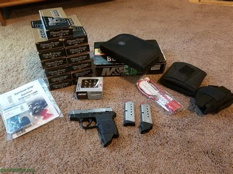 Gunlistings.org - Pistols S&W Bodyguard .380 + Ammo & Accessories