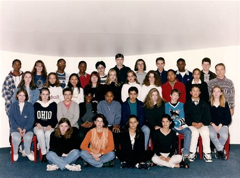 Photo de classe 2nd C eco de 1997 Lycée De La Mare Carrée Copains d