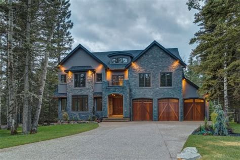 Alberta Luxury Homes Get Less Than Half Asking Price At Auction