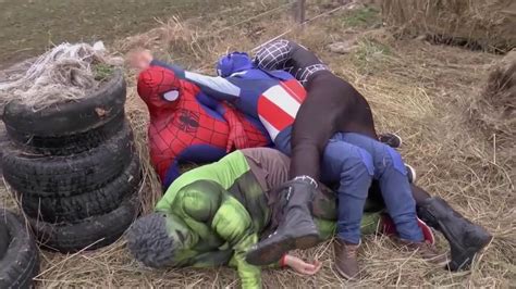 R Mcek Adam Captain America Ve Hulk Vs Joker Spider Man Youtube