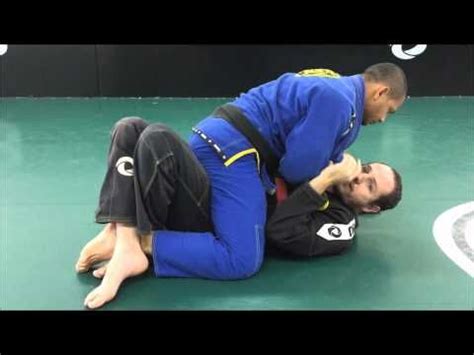 PASSAGEM saídas da montada para meia guarda Jiu jitsu Martial arts