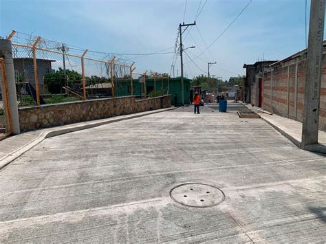 La SOP continúa con los trabajos de pavimentación en la calle