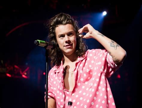 Harry Styles Donates Hair To Charity 98fm