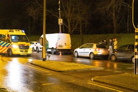 Vier Voertuigen Betrokken Bij Kettingbotsing Op De Loosdrechtseweg In