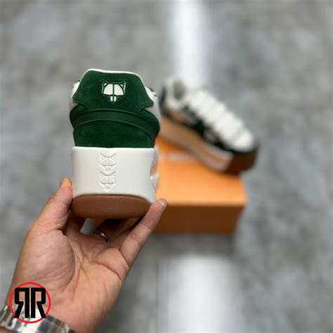 کتونی مردانه نیکید وولف Naked Wolfe فروشکاه کتونی رانینگ قشم