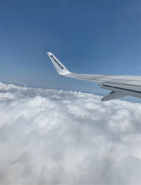 travel   budget  savvy budget travel tips    save
