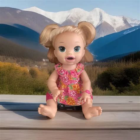 Baby Alive Hasbro Snackin Sara Blonde Interactive Talking Doll Talks Eat Works Picclick Ca
