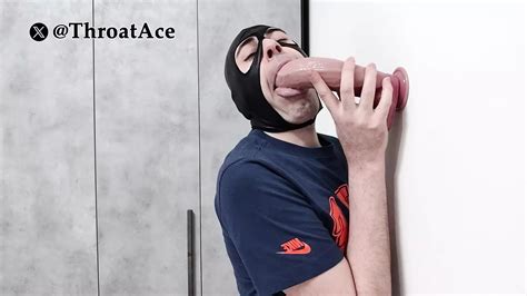 Extreme halsfick herausforderung mit massivem dildo intensive würgen