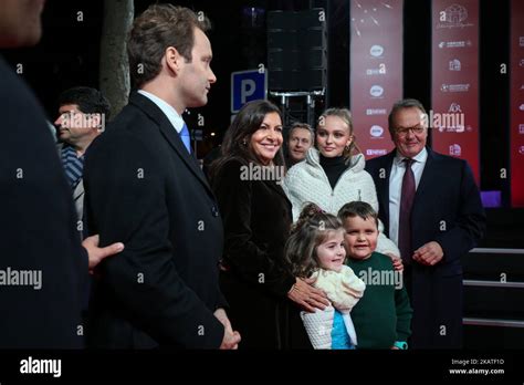 Paris Mayor Anne Hidalgo Rd R And French American Actress And Model