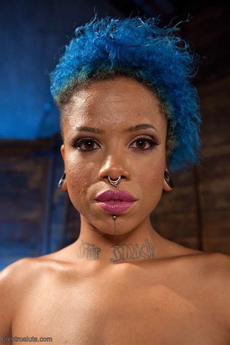 Sexy Lesbian Daisy Ducati Her Ebony GF Jessica Creepshow Tease In Stockings CoedCherry