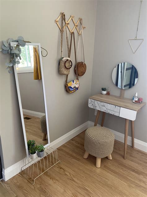 2180 Best Ready Room Images On Pholder Amateur Room Porn Cozy Places And Classroom Of The Elite