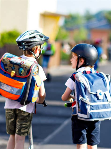 10 road safety rules kids should know for their own safety | Times of India