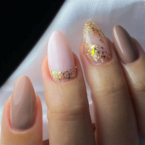 Unhas decoradas de nude branco inspirações elegantes que você precisa aderir