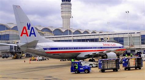 American Airlines reanuda vuelos tras suspensión por un fallo técnico