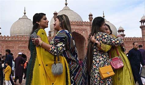 Pakistan Celebrates Eid Ul Azha With Religious Fervor And Calls For Unity