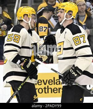 Sidney Crosby Des Penguins De Pittsburgh De Gauche Droite Evgeni