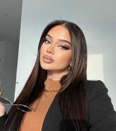 Makeup Ideas For Girls Haarstijlen Brunette Haarkleur Make Up Stijlen