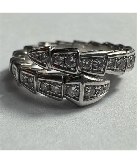 BVLGARI Серебряное кольцо из белого золота Serpenti для женщин – купить ...