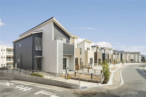 名古屋市名東区の11棟の外観デザインの異なる戸建賃貸住宅が並ぶ施工事例｜名古屋市名東区の土地活用・戸建て賃貸住宅経営