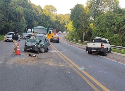 Motorista Carro De Joinville Morre Em Acidente Em Rodovia Que Liga