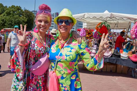 Schlagermove Hunderttausende Feiern In Hamburg Eine Bunte Party