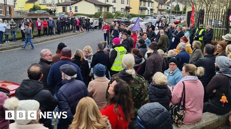 Londonderry Protest Over Proposed Bbc Radio Foyle Cuts Bbc News