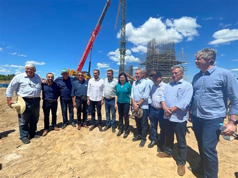 Ministros Waldez Góes e Simone Tebet visitam obra de ponte do Projeto