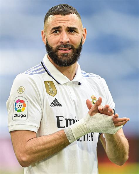 En Un Acto Ntimo Y Breve El Real Madrid Le Dice Adi S A Karim Benzema