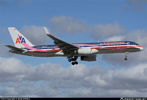 N664AA American Airlines Boeing 757 223 WL Photo By Wade DeNero ID