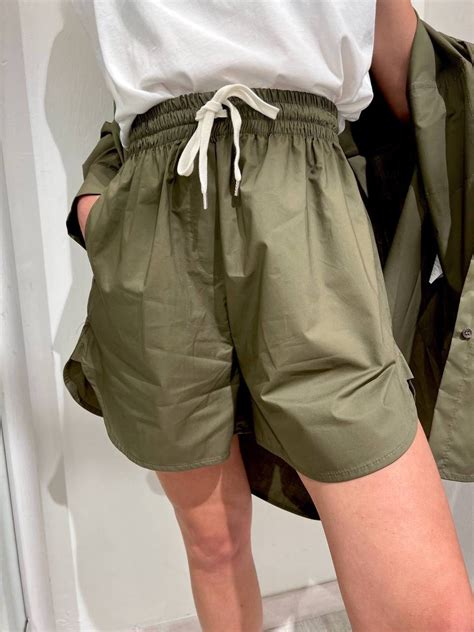 Short In Cotone Ampio Verde Militare Vicolo Scintille Store